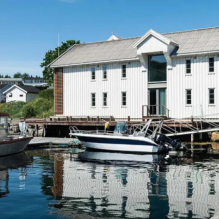 Knarren Brygge * Knarrlagsund