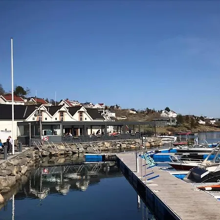 Knarren Brygge * Knarrlagsund