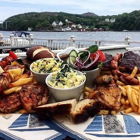 Knarren Brygge Hotell Knarrlagsund